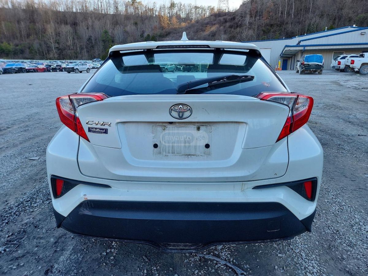 Toyota CHR - фото 6