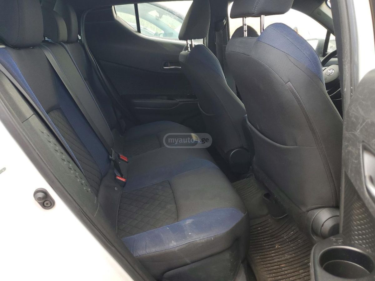 Toyota CHR - фото 10