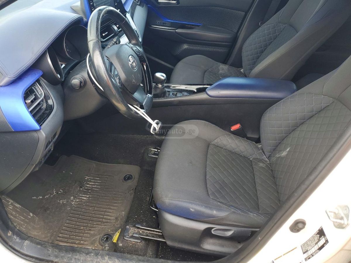 Toyota CHR - фото 7