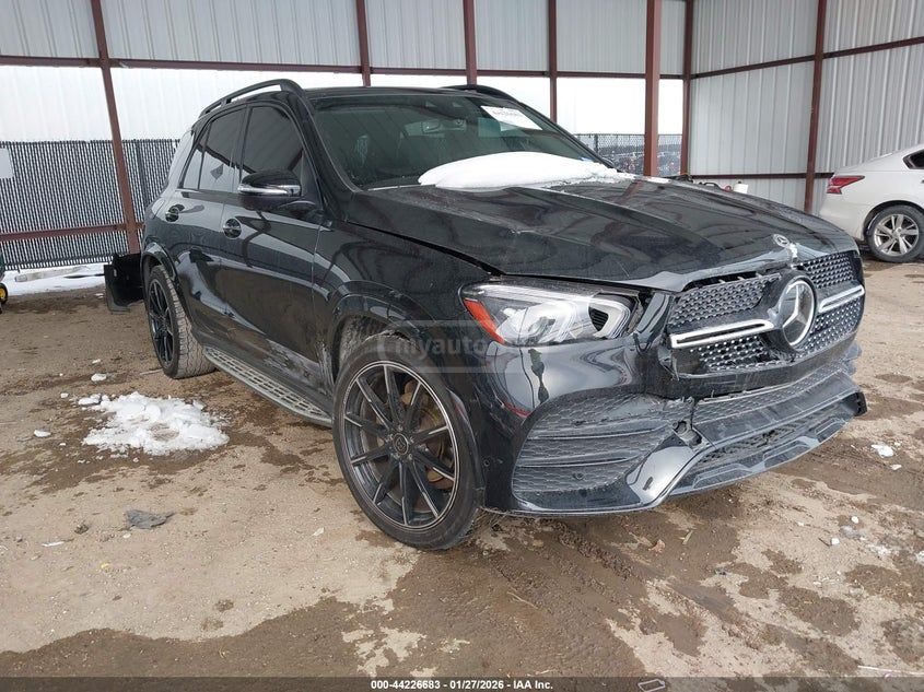 Mercedes-Benz GLE 350 - фото 1