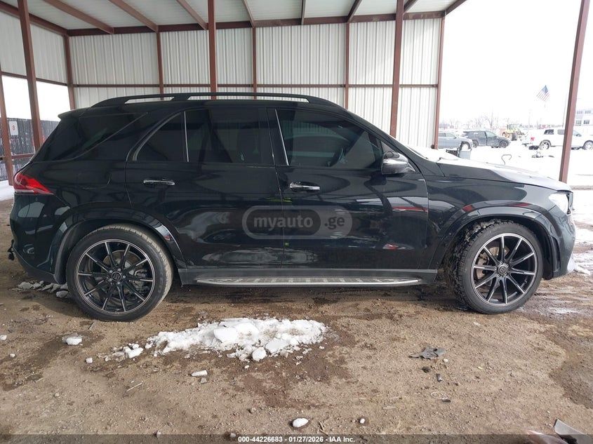 Mercedes-Benz GLE 350 - фото 13