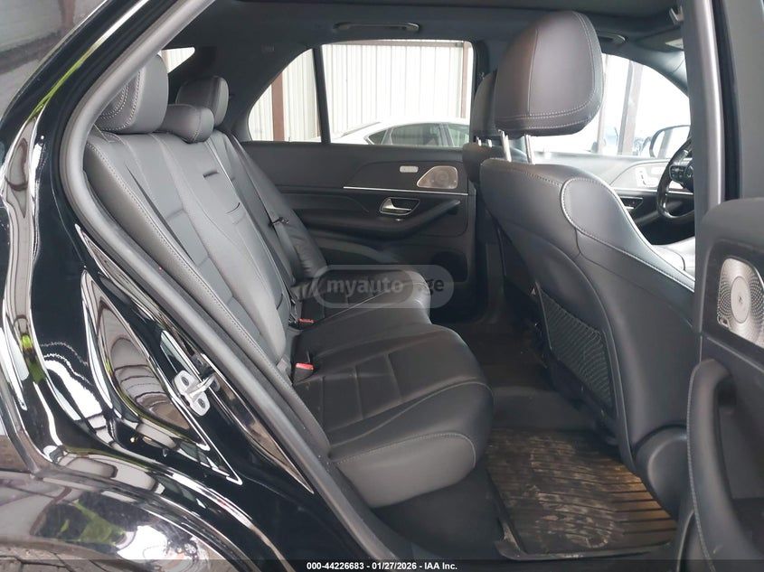 Mercedes-Benz GLE 350 - фото 8
