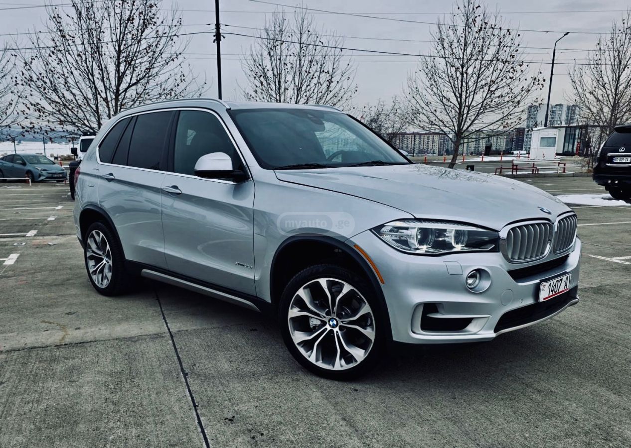 BMW X5 - фото 1