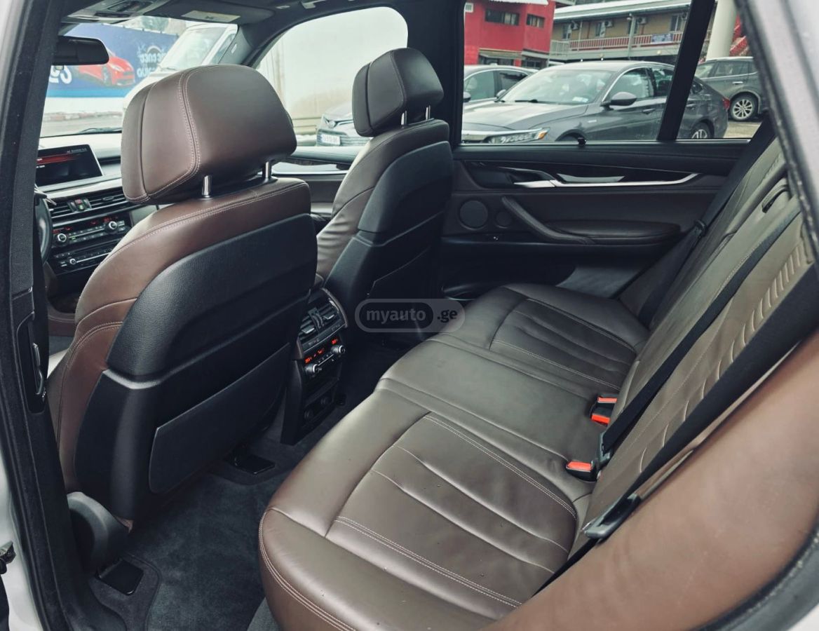BMW X5 - фото 5