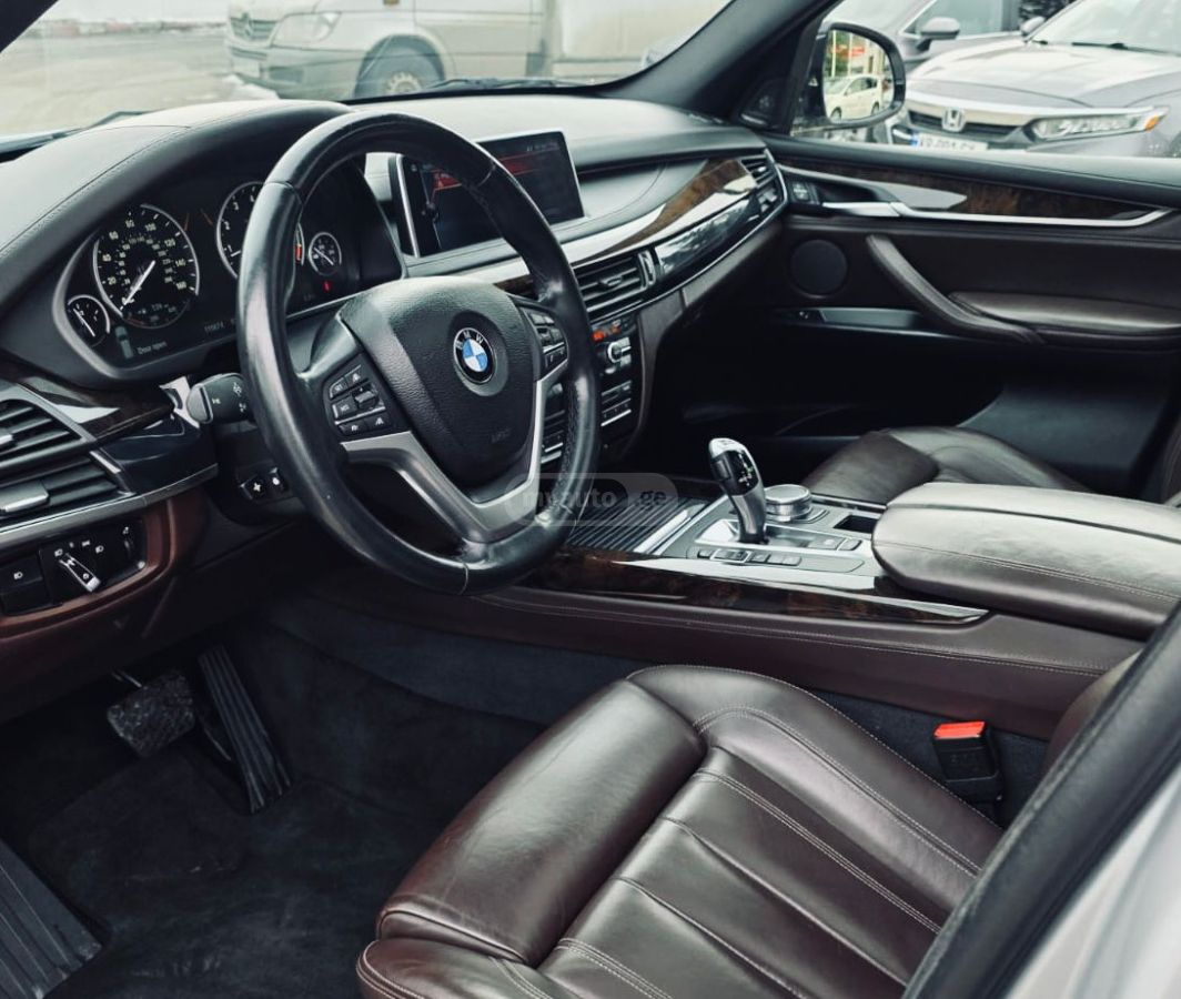 BMW X5 - фото 6
