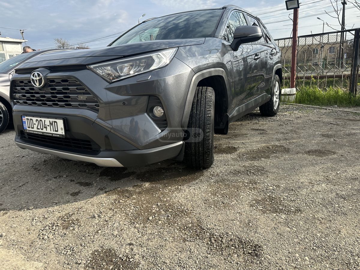 Toyota RAV 4 - фото 4