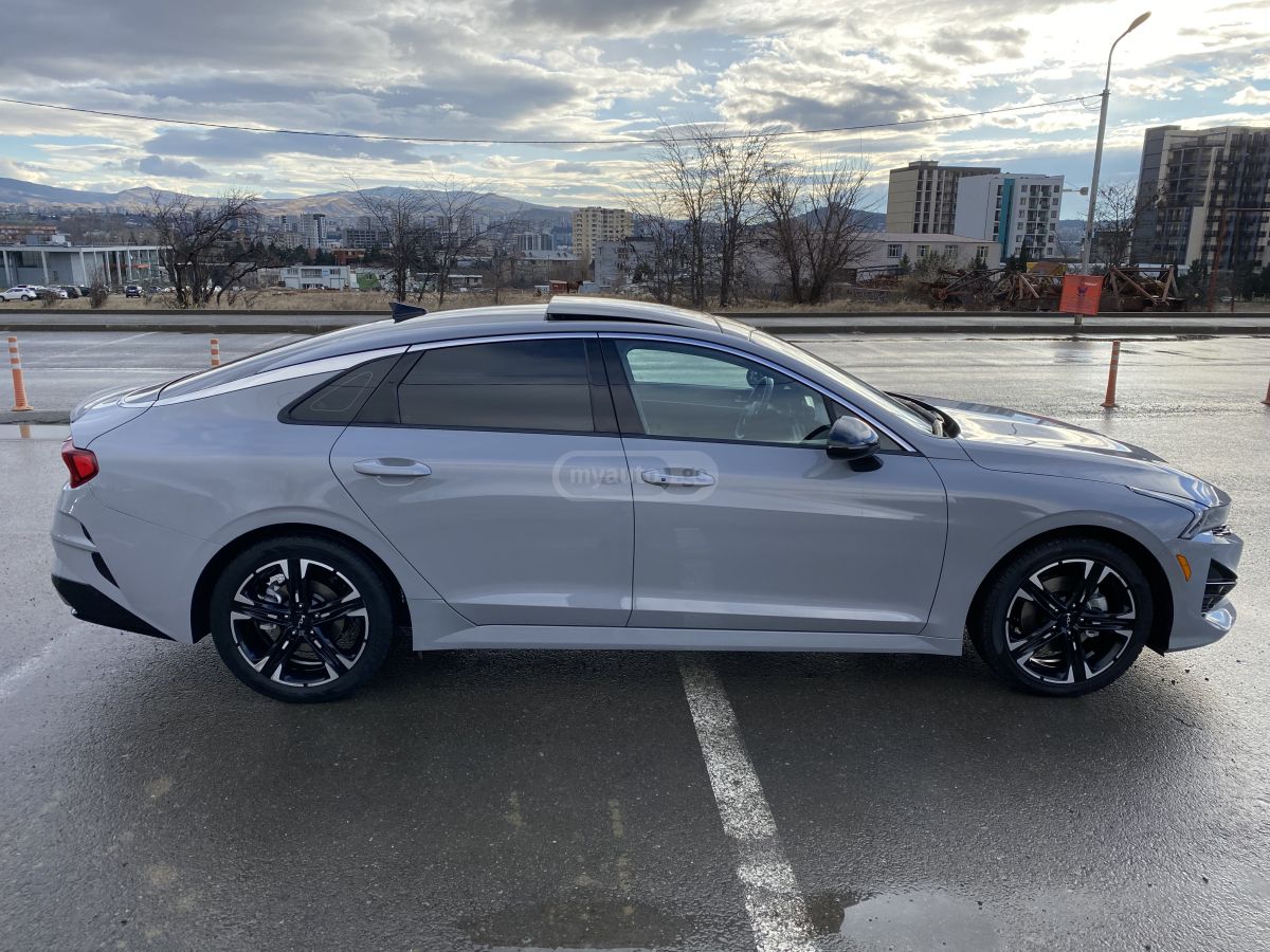 Kia K5 - фото 6