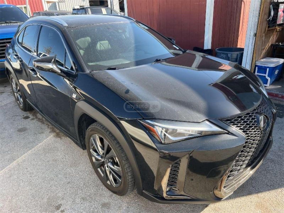 Lexus UX 200 - фото 3