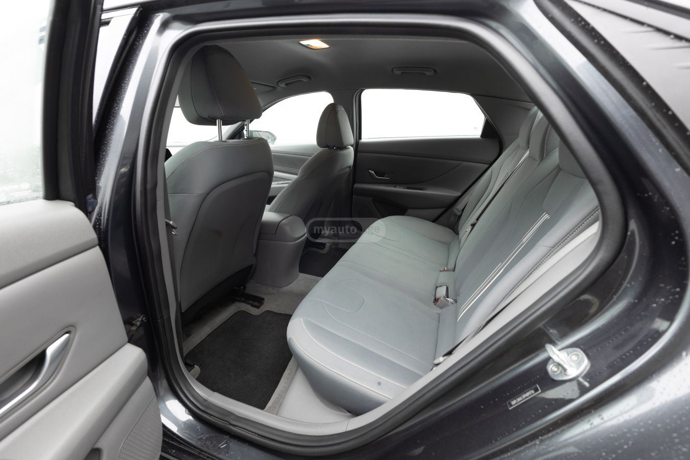 Hyundai SEL 4dr Sedan — миниатюра 6