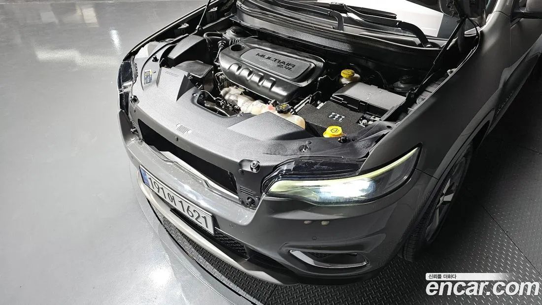 Jeep Cherokee - фото 6