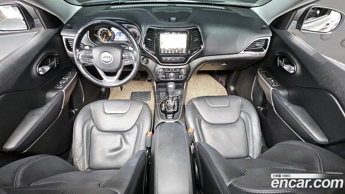 Jeep Cherokee - фото 7