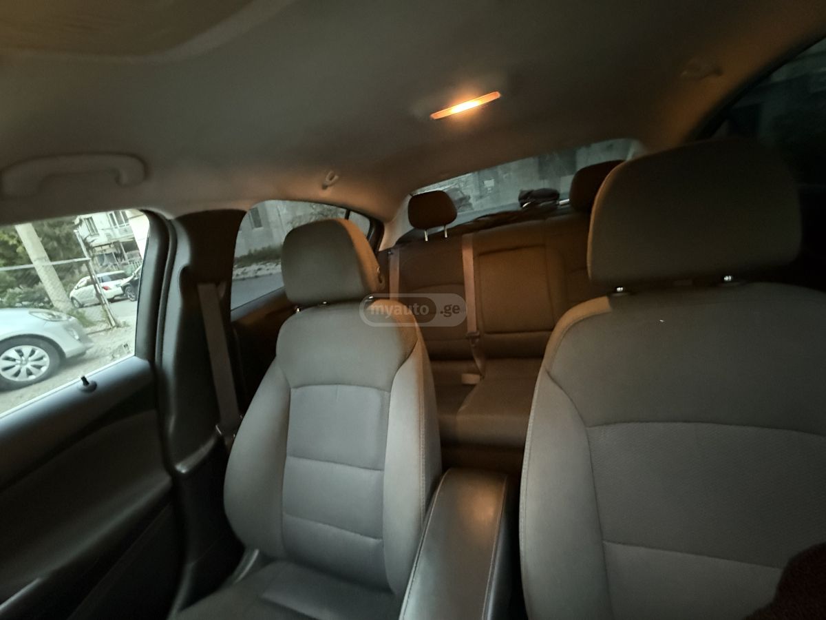 Chevrolet Cruze - фото 4