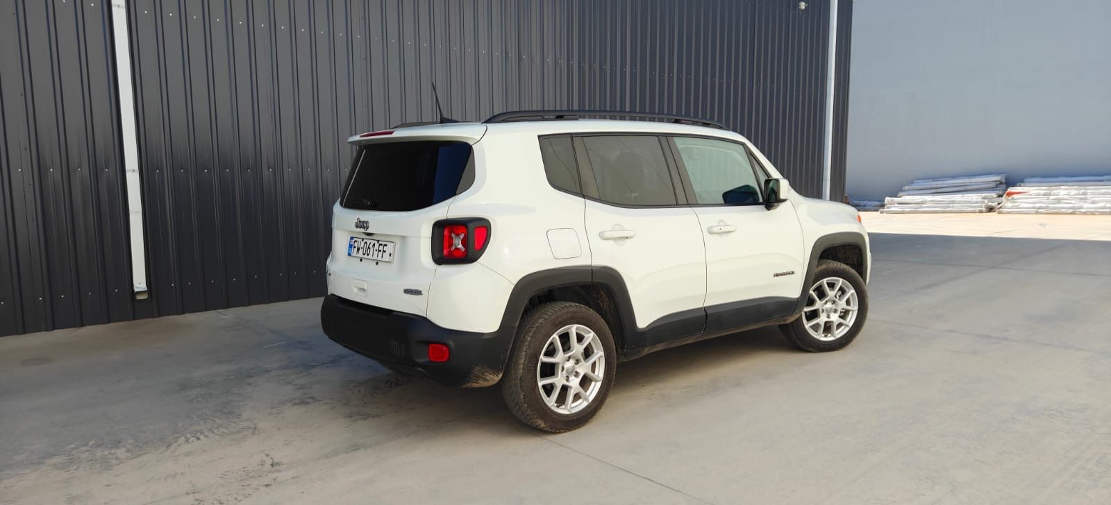 Jeep Renegade - фото 5