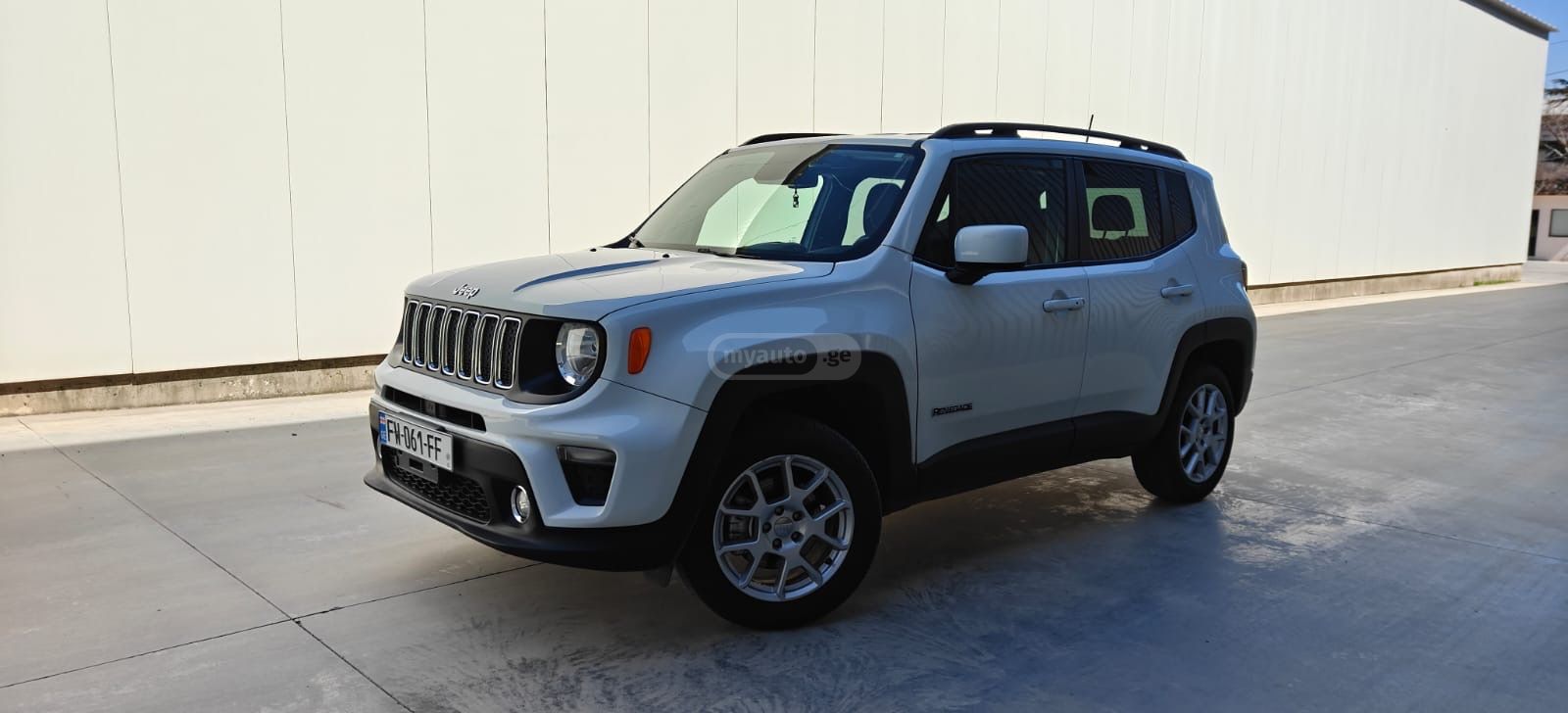 Jeep Renegade - фото 8