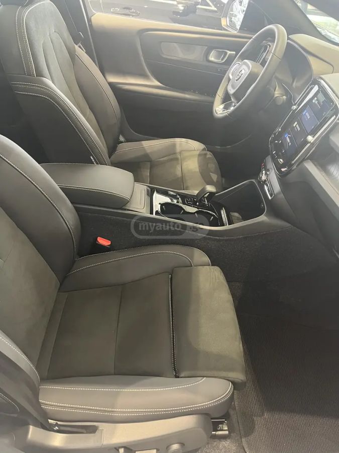 Volvo C40 2024 — миниатюра 10