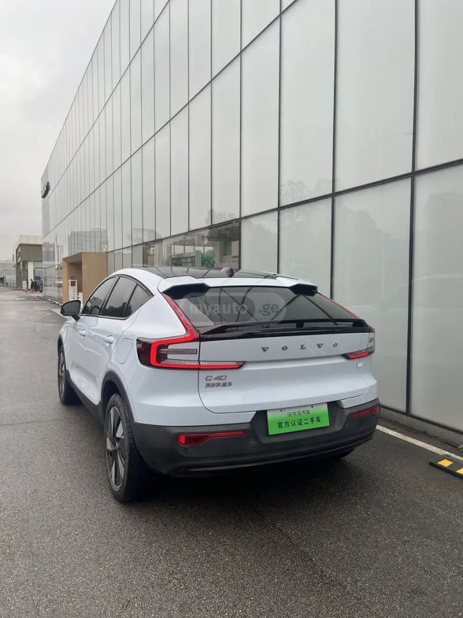 Volvo C40 2024 — миниатюра 5