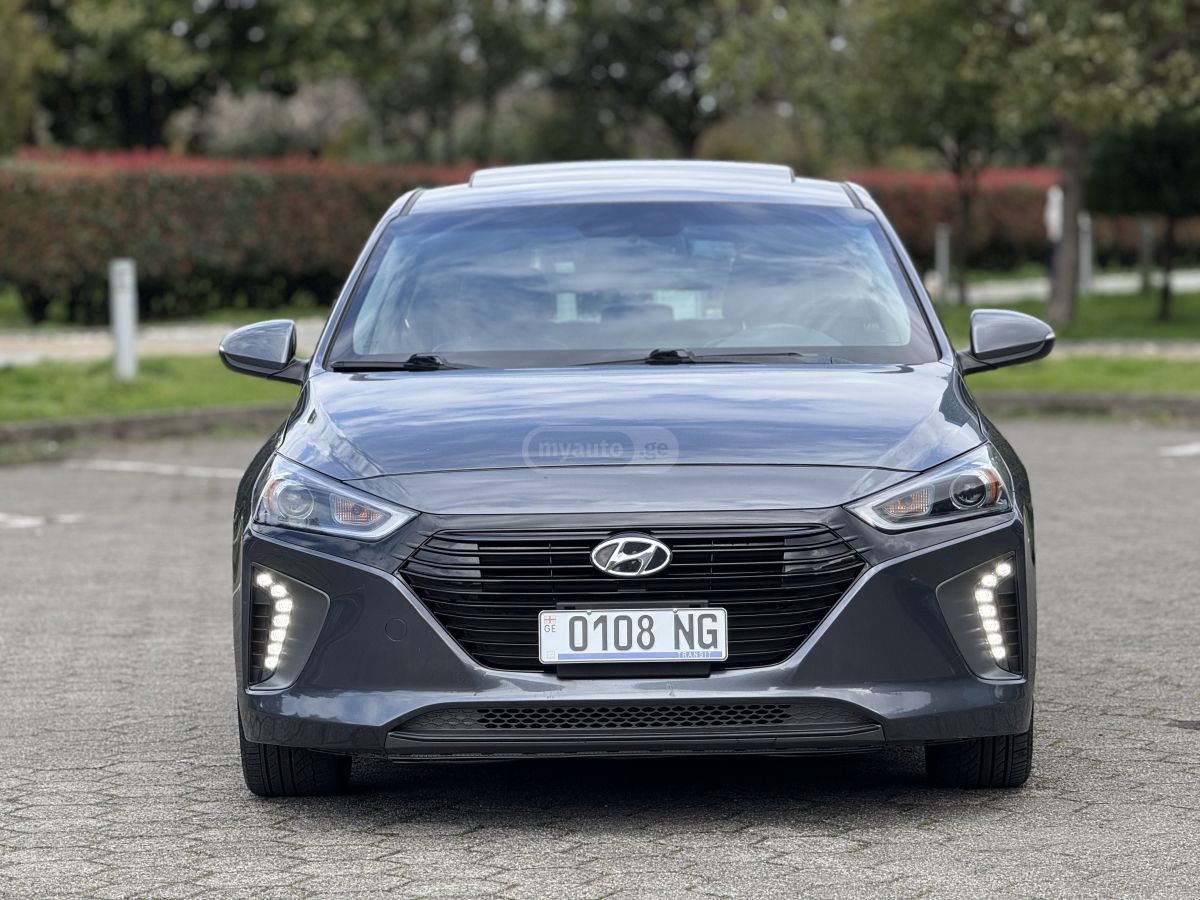 Hyundai Ioniq - фото 1