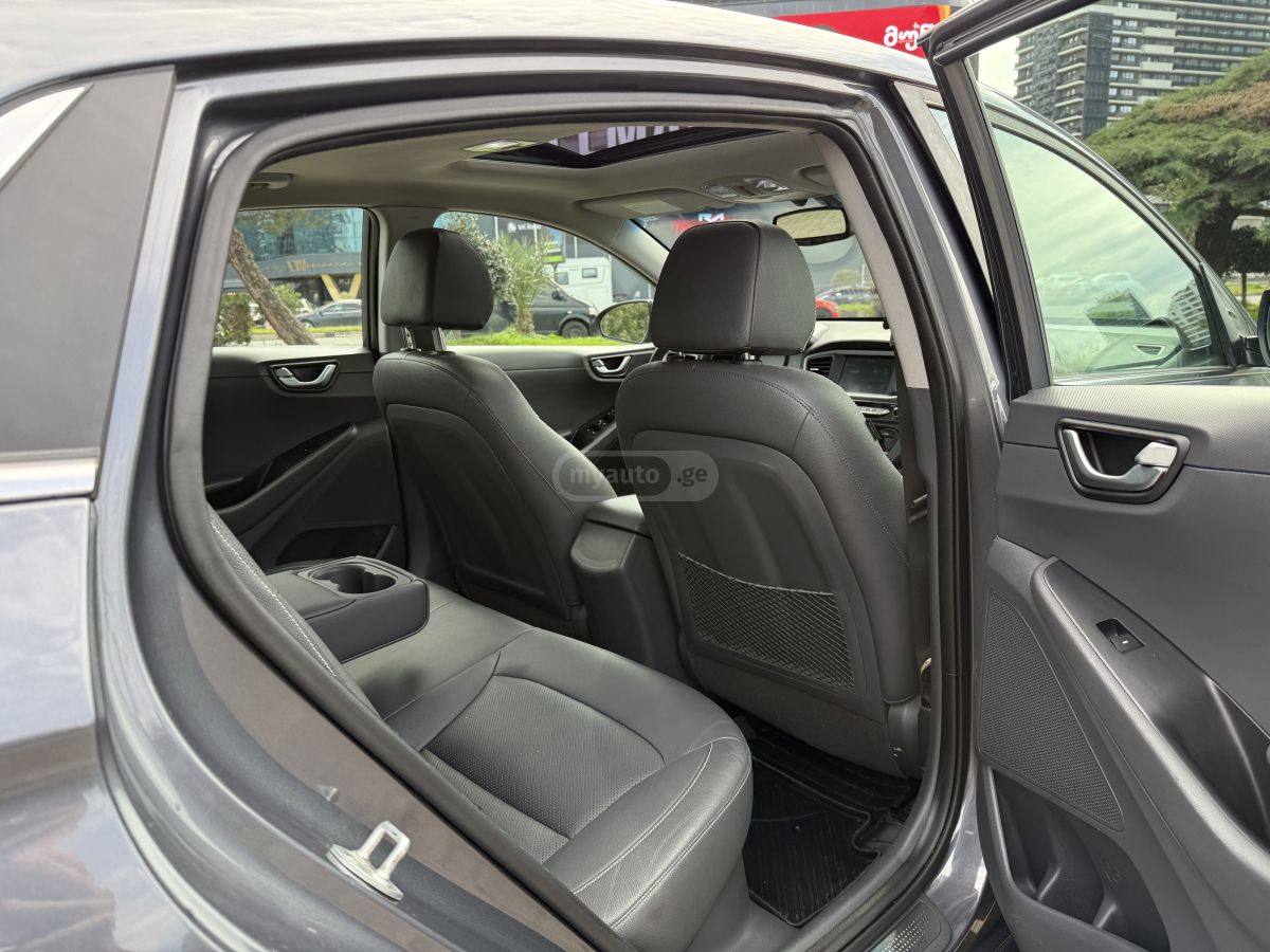 Hyundai Ioniq - фото 10