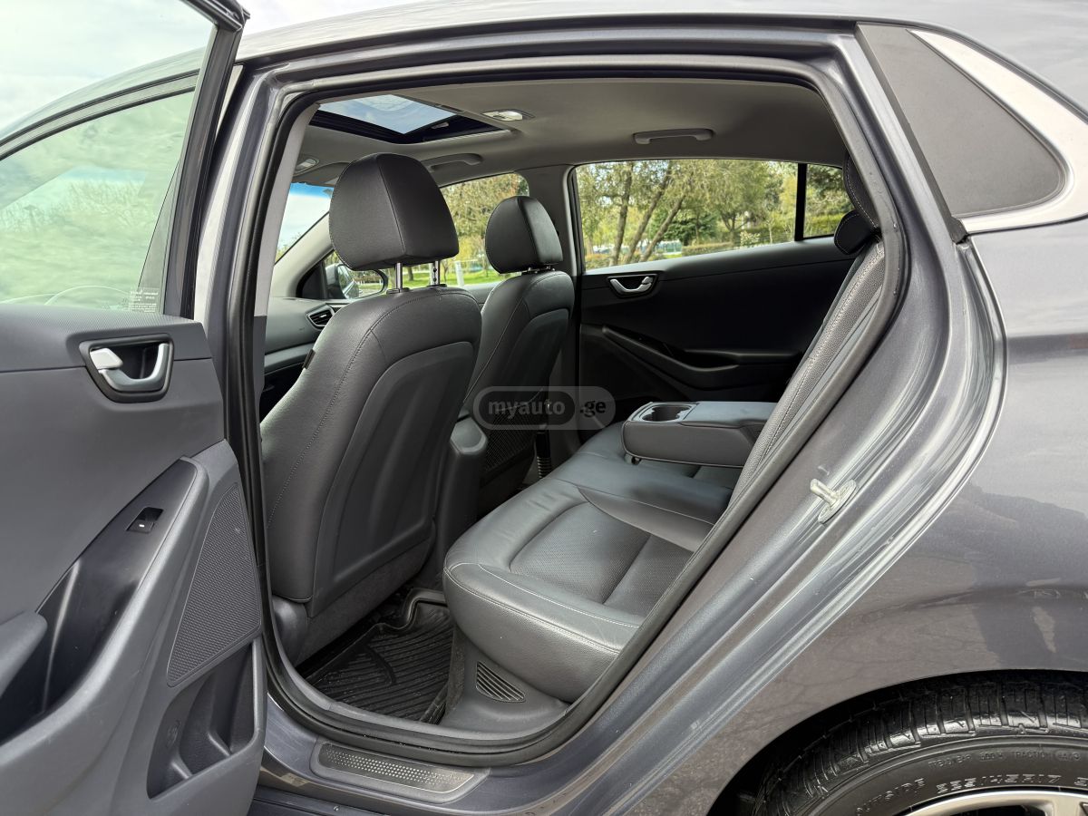 Hyundai Ioniq - фото 11