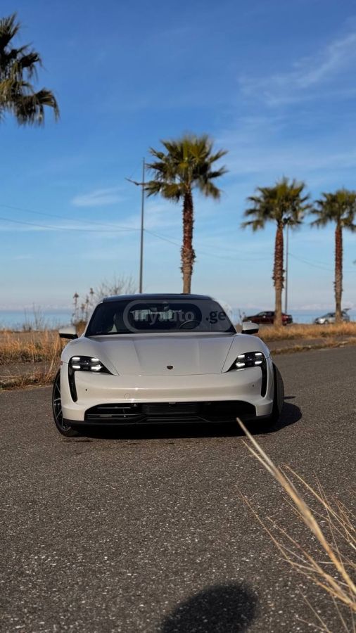 Porsche Taycan 4 S - фото 1