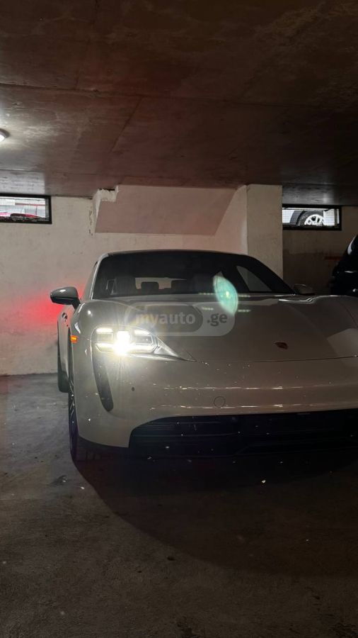 Porsche Taycan 4 S - фото 12