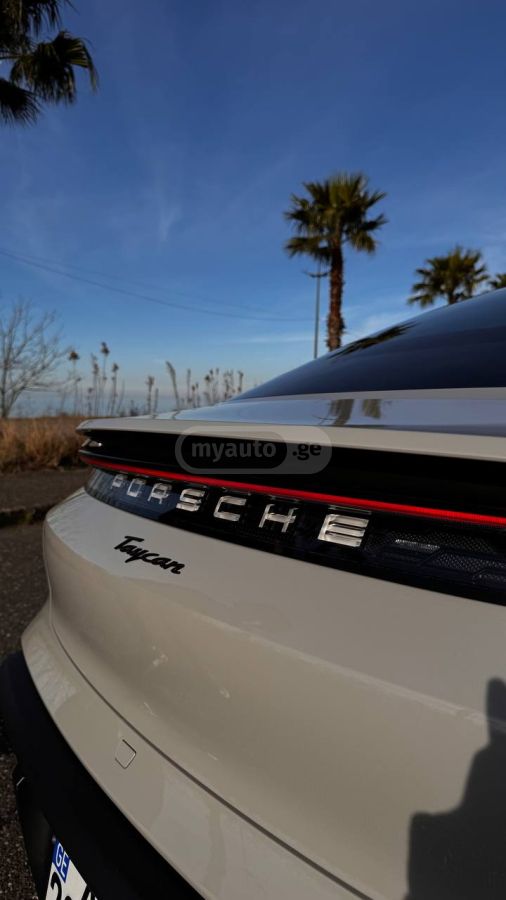Porsche Taycan 4 S - фото 5