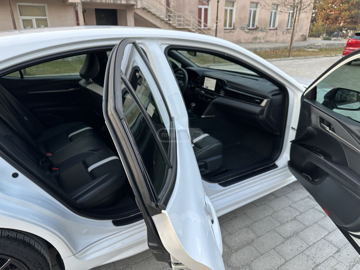 Toyota Camry - фото 10