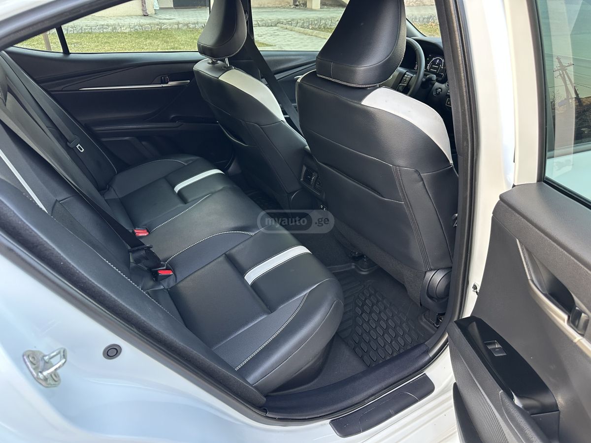 Toyota Camry - фото 12