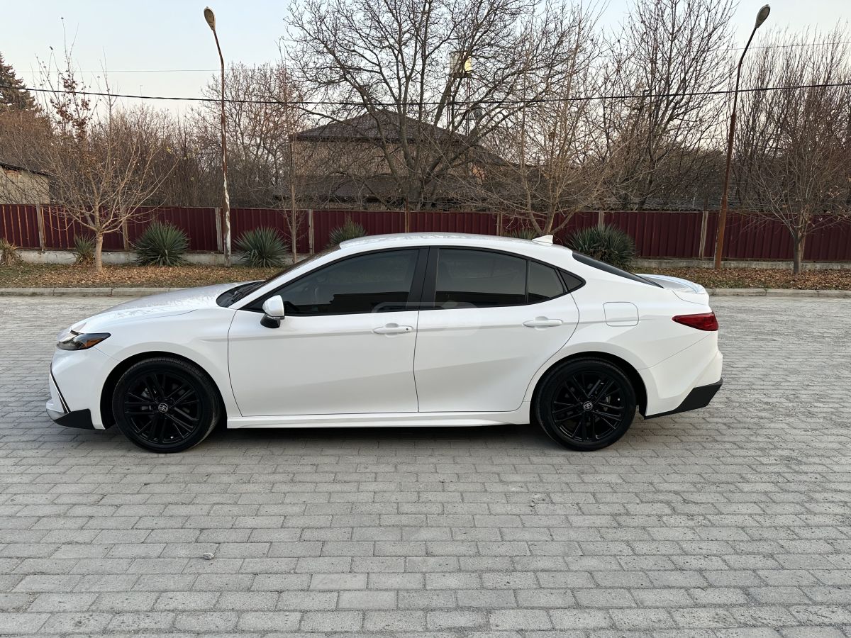 Toyota Camry - фото 7