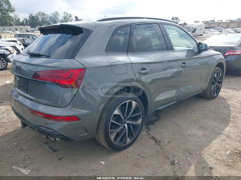 Audi SQ5 - фото 4