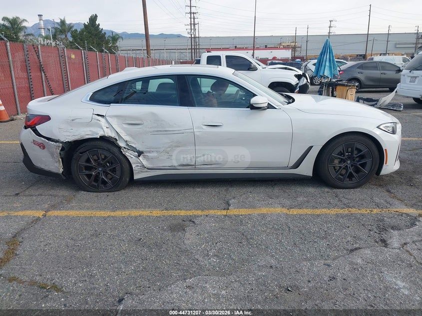 BMW i4 - фото 13