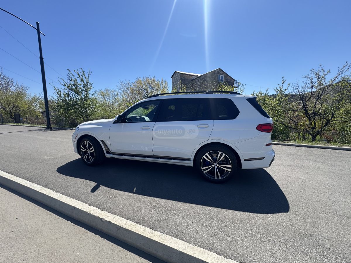 BMW X7 - фото 8