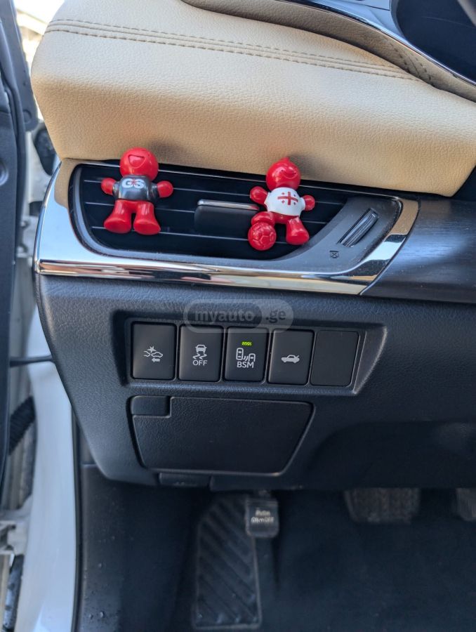 Toyota Avalon - фото 12