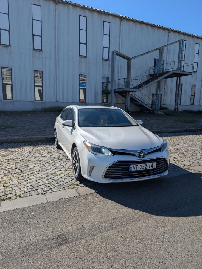 Toyota Avalon - фото 2