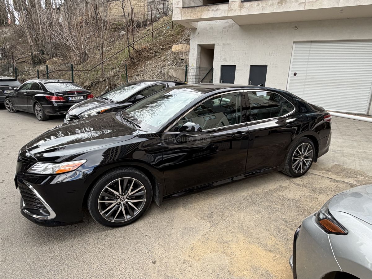 Toyota Camry - фото 5
