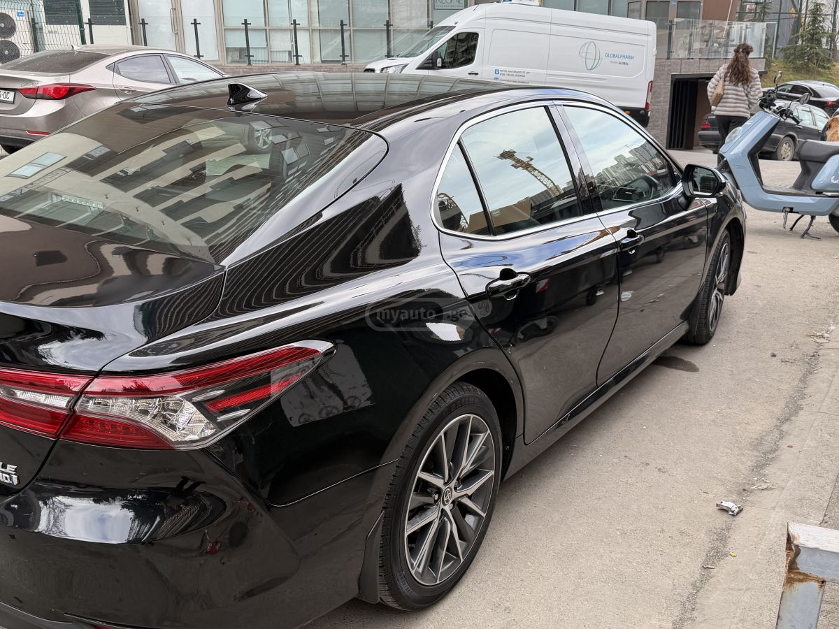 Toyota Camry - фото 6