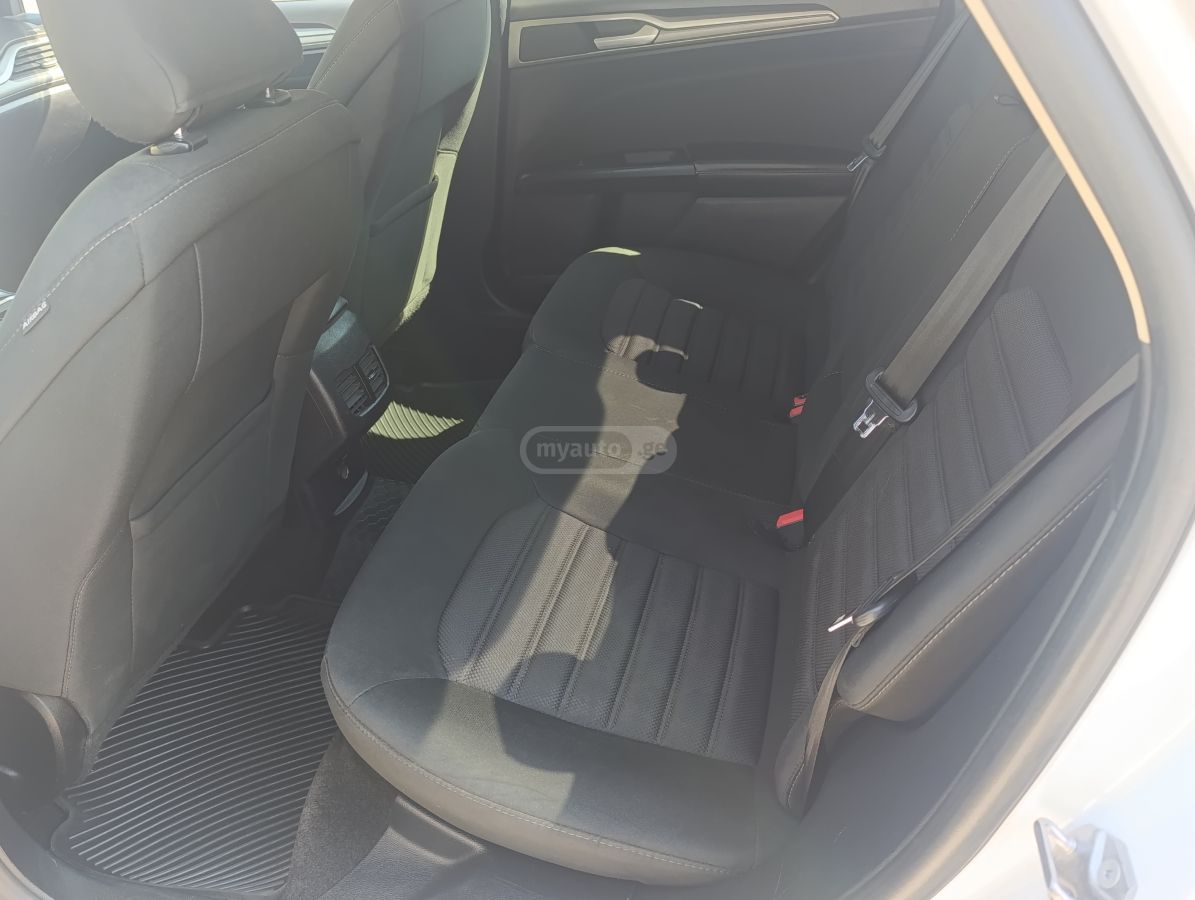 Ford Fusion - фото 5