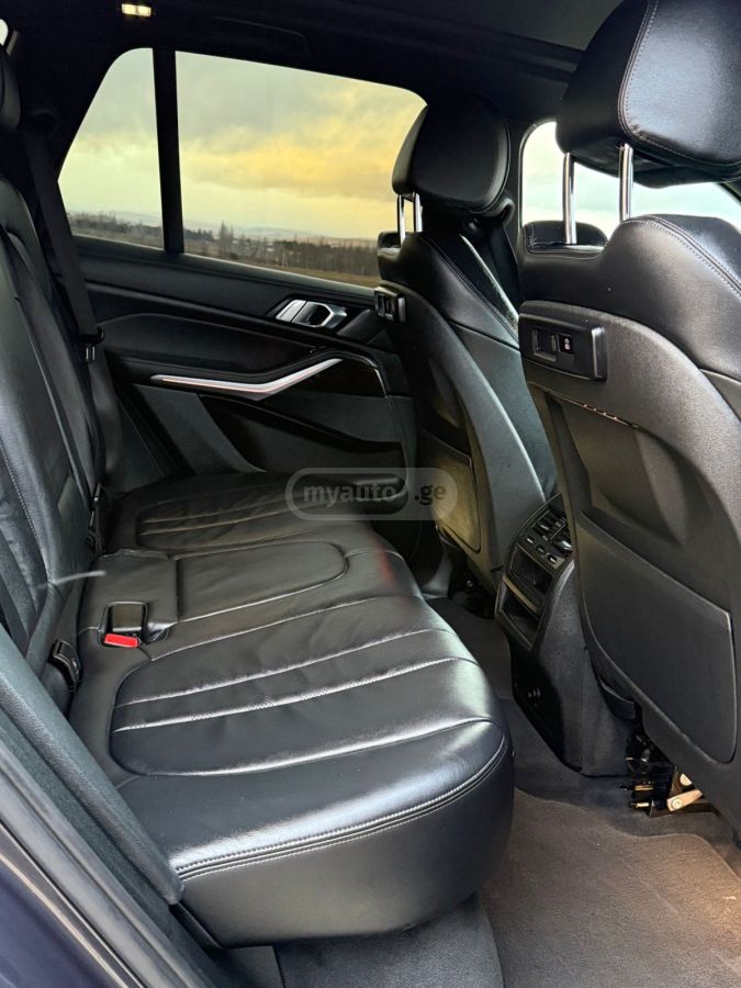 BMW X5 - фото 10