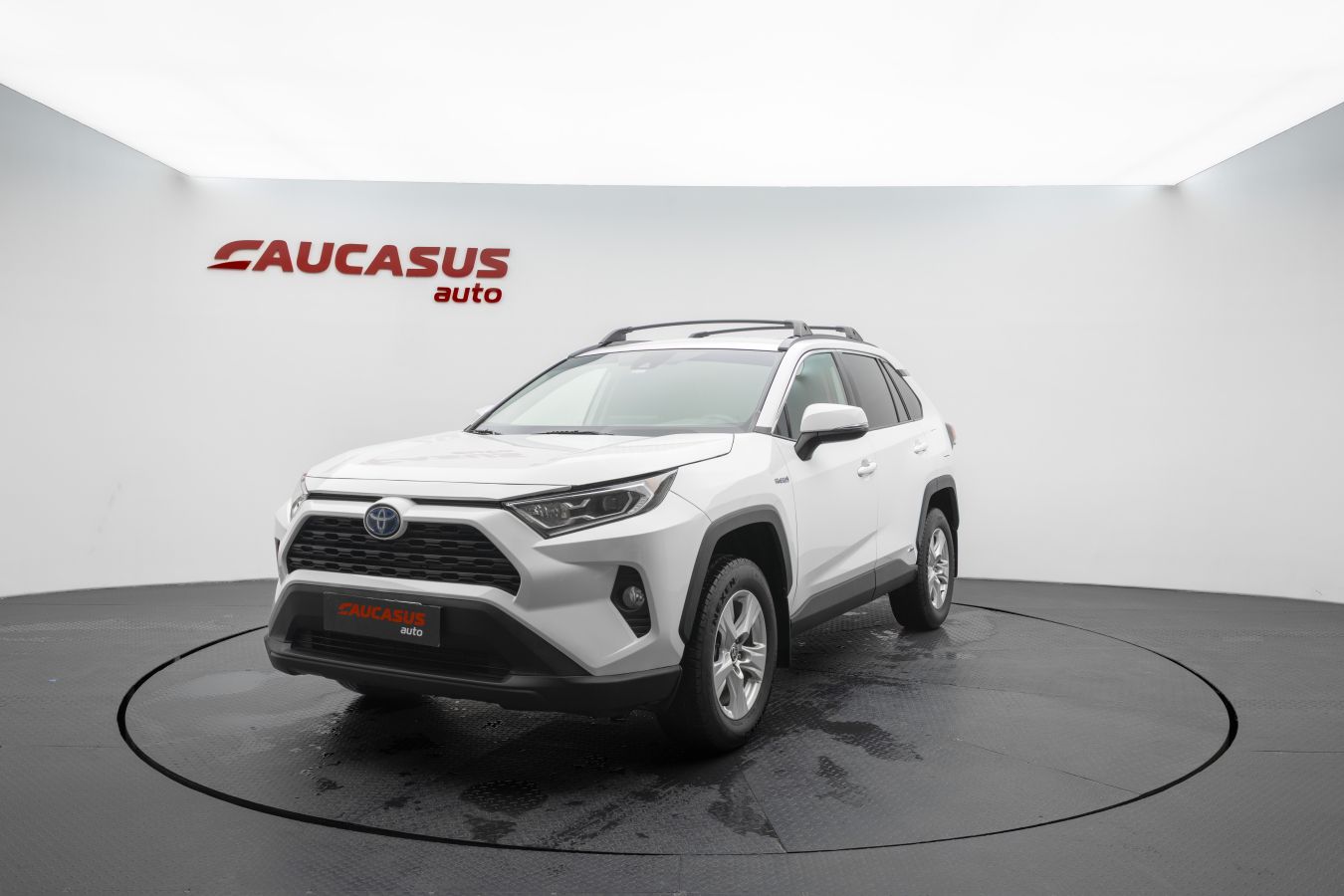 Toyota RAV 4 - фото 1