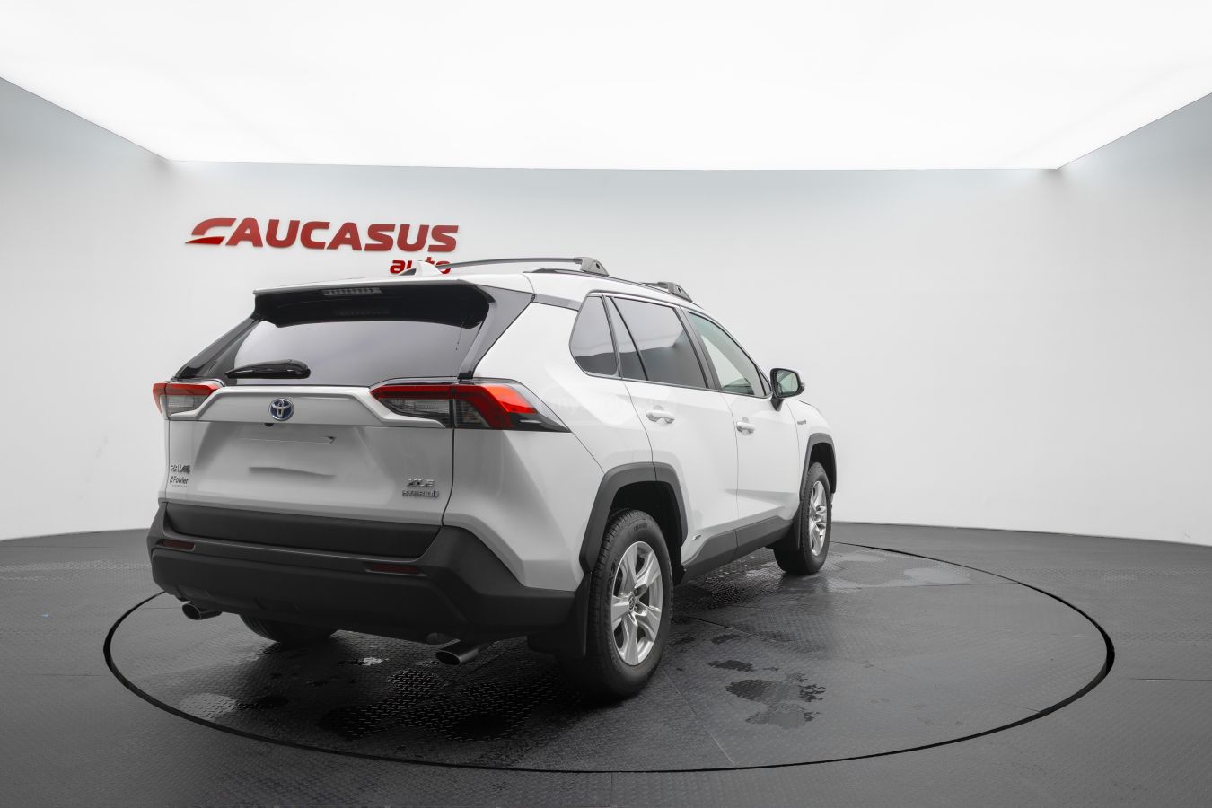 Toyota RAV 4 - фото 4