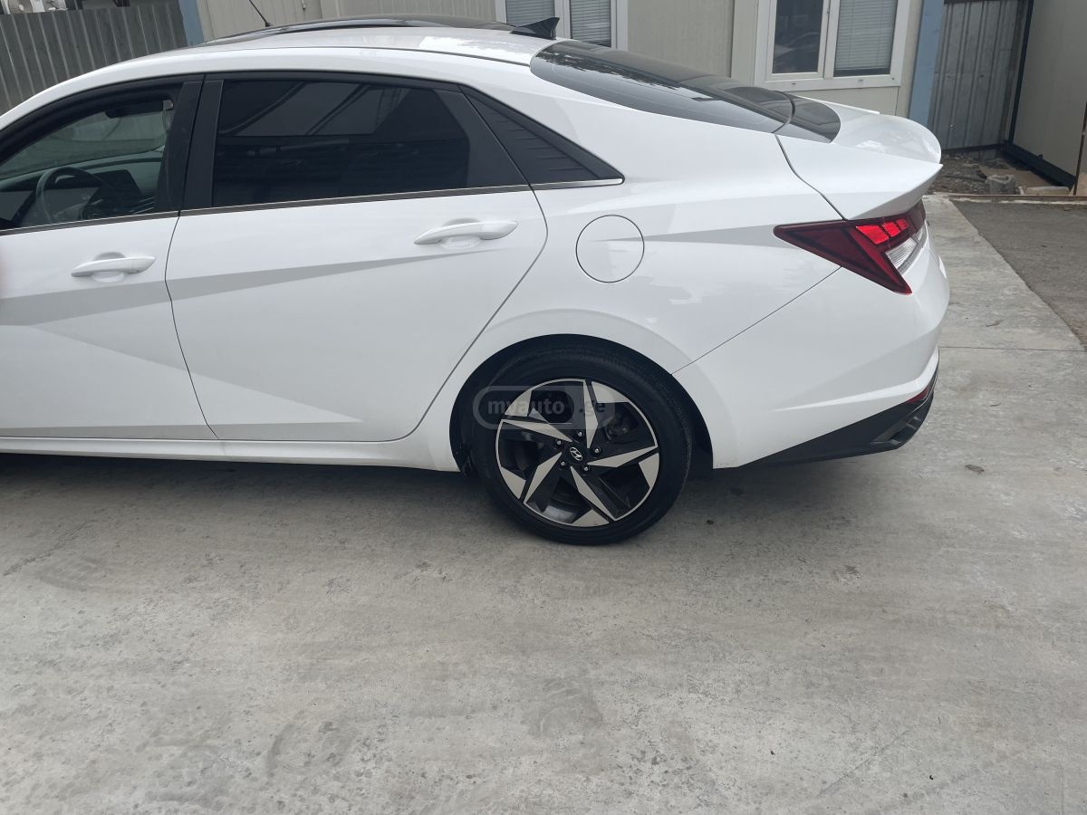 Hyundai Limited 4dr Sedan — миниатюра 3