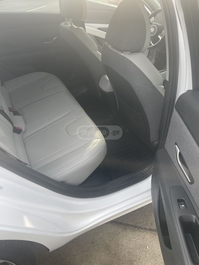 Hyundai Limited 4dr Sedan — миниатюра 9