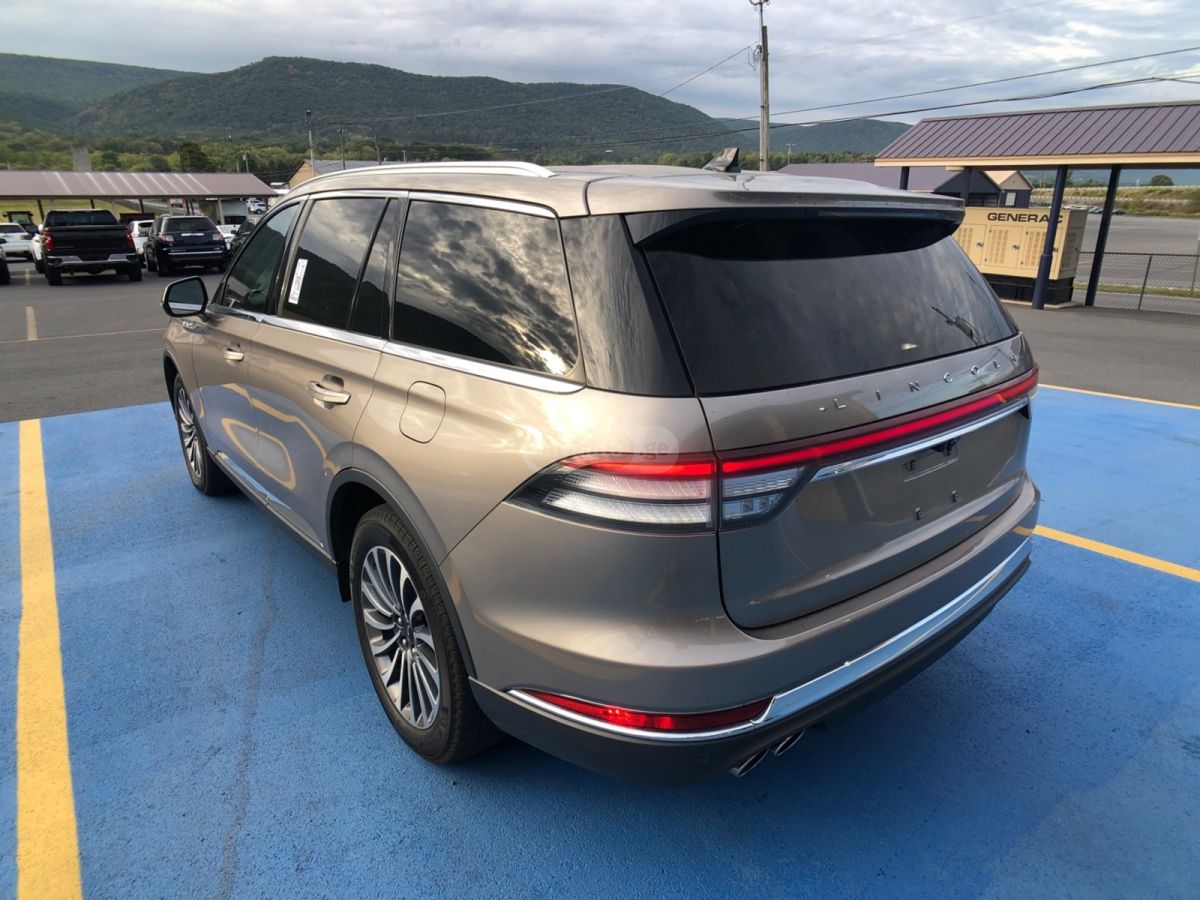 Lincoln Aviator 2021 — миниатюра 2