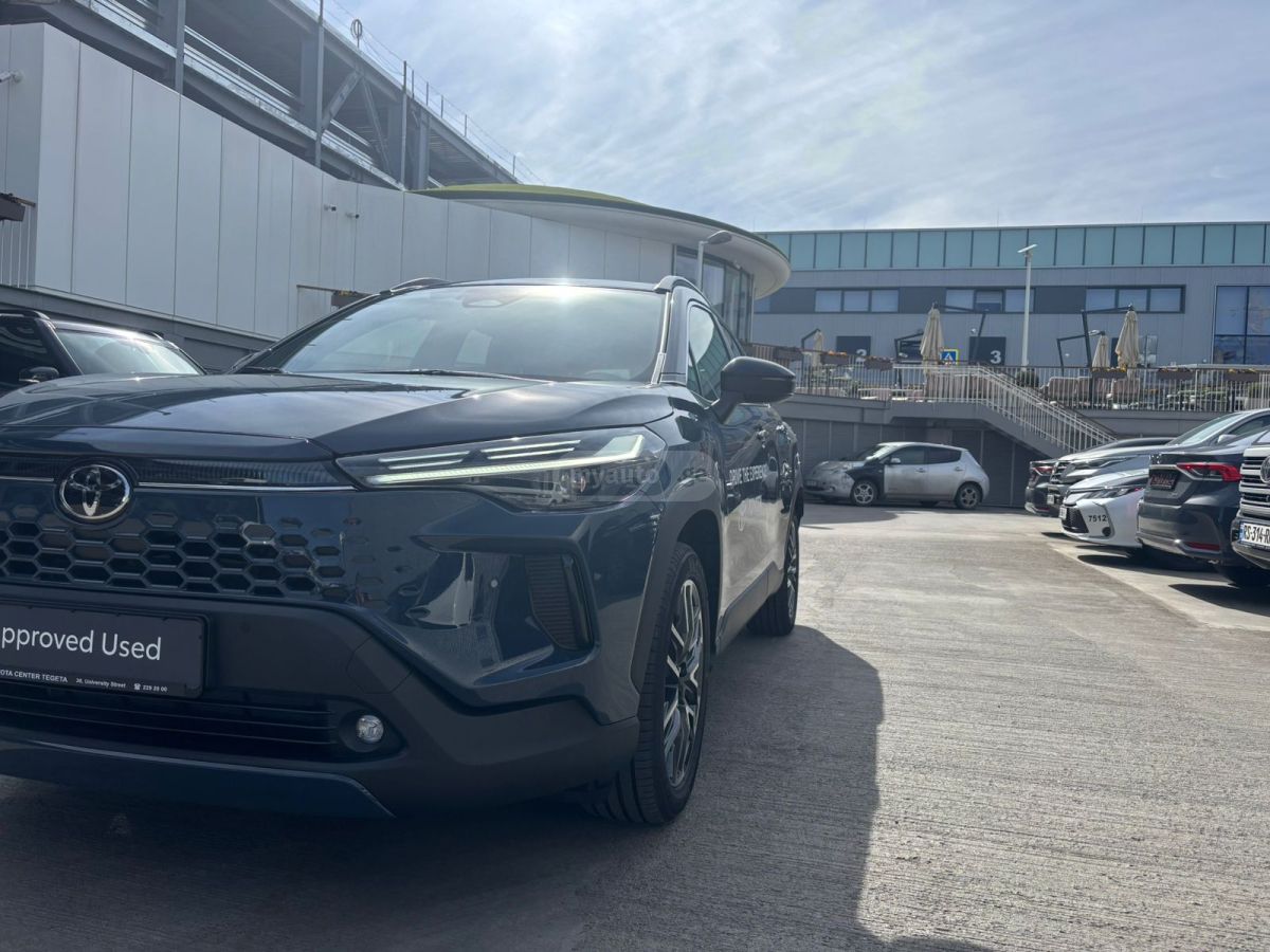 Toyota Corolla cross - фото 3