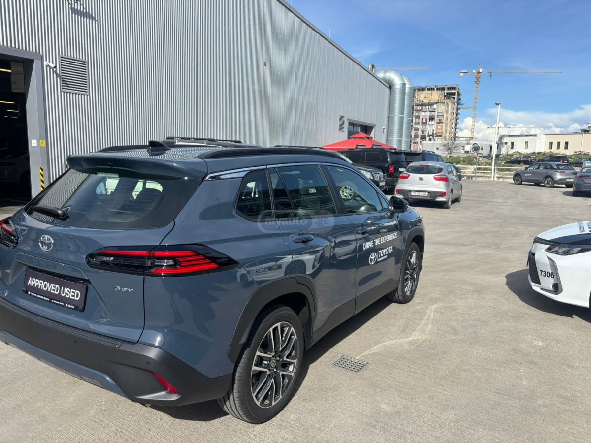 Toyota Corolla cross - фото 8