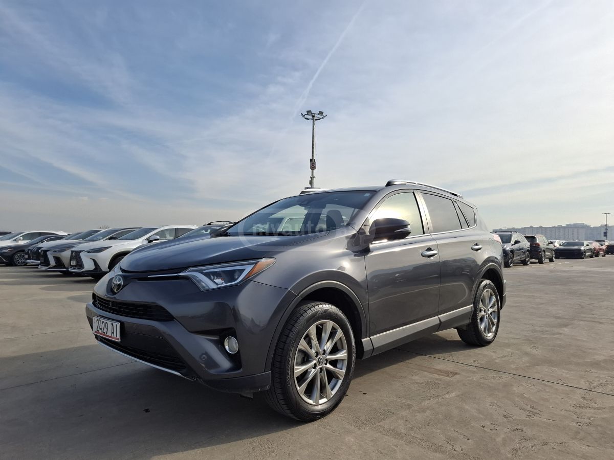 Toyota RAV 4 - фото 1