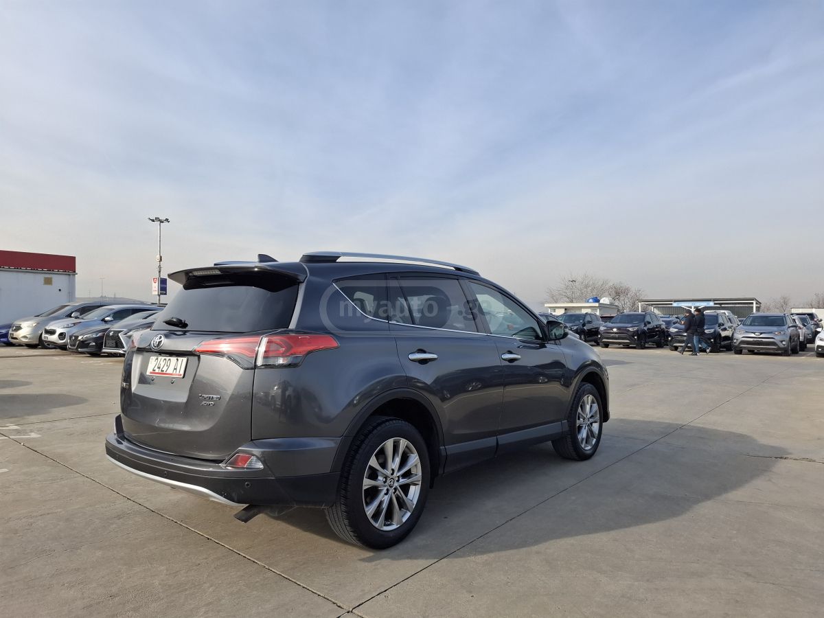 Toyota RAV 4 - фото 3