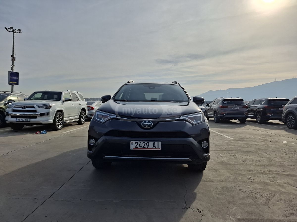 Toyota RAV 4 - фото 6