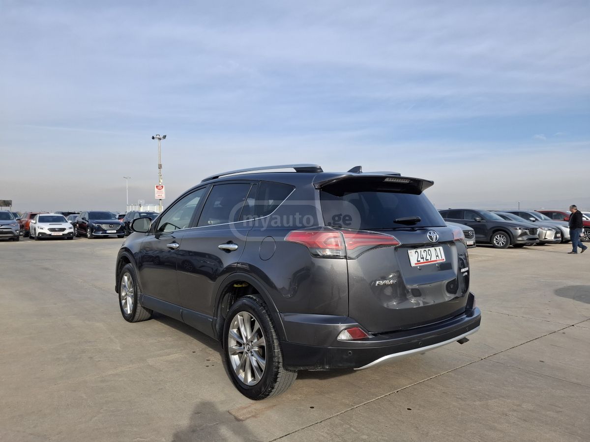 Toyota RAV 4 - фото 8