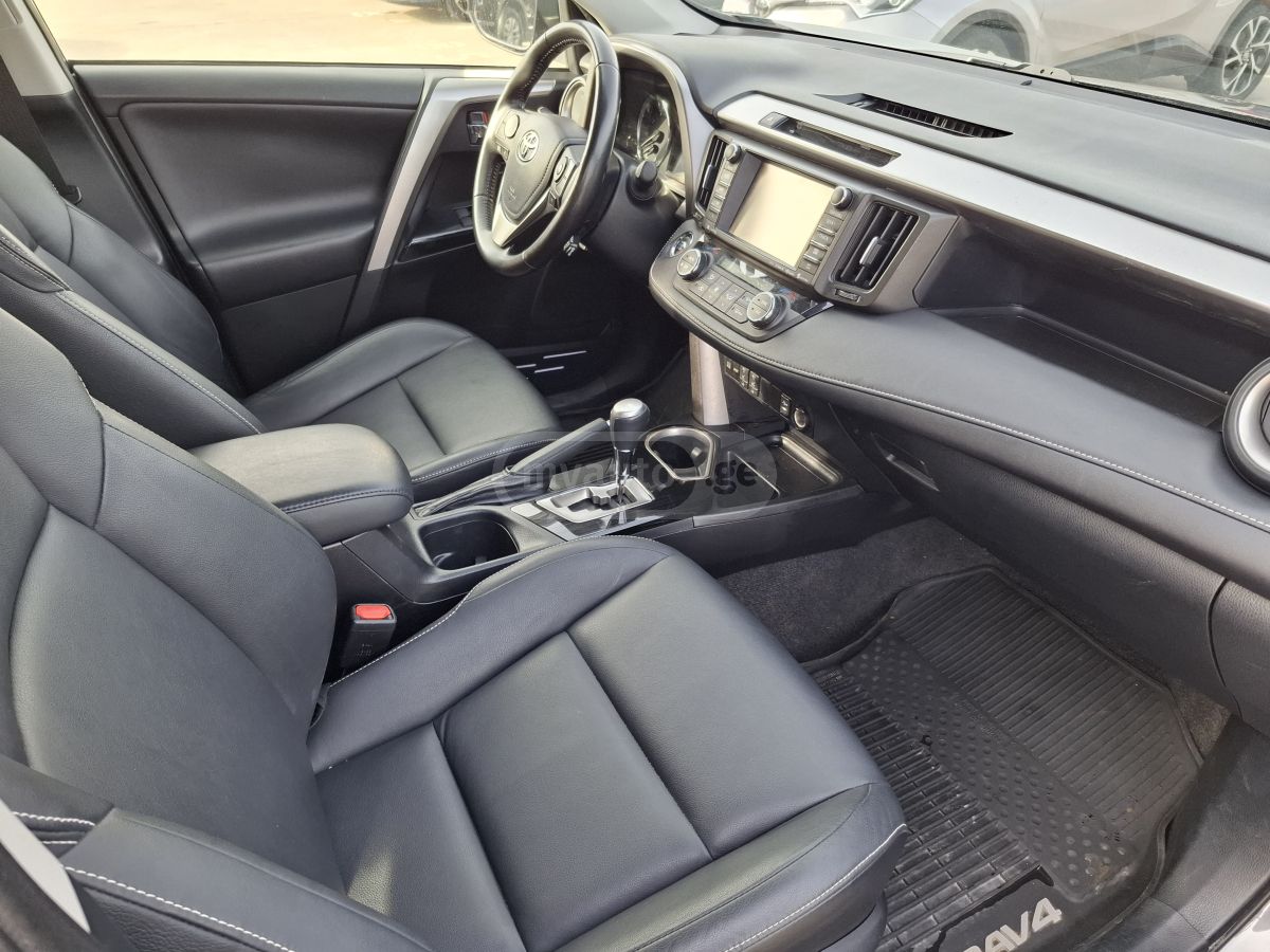 Toyota RAV 4 - фото 9